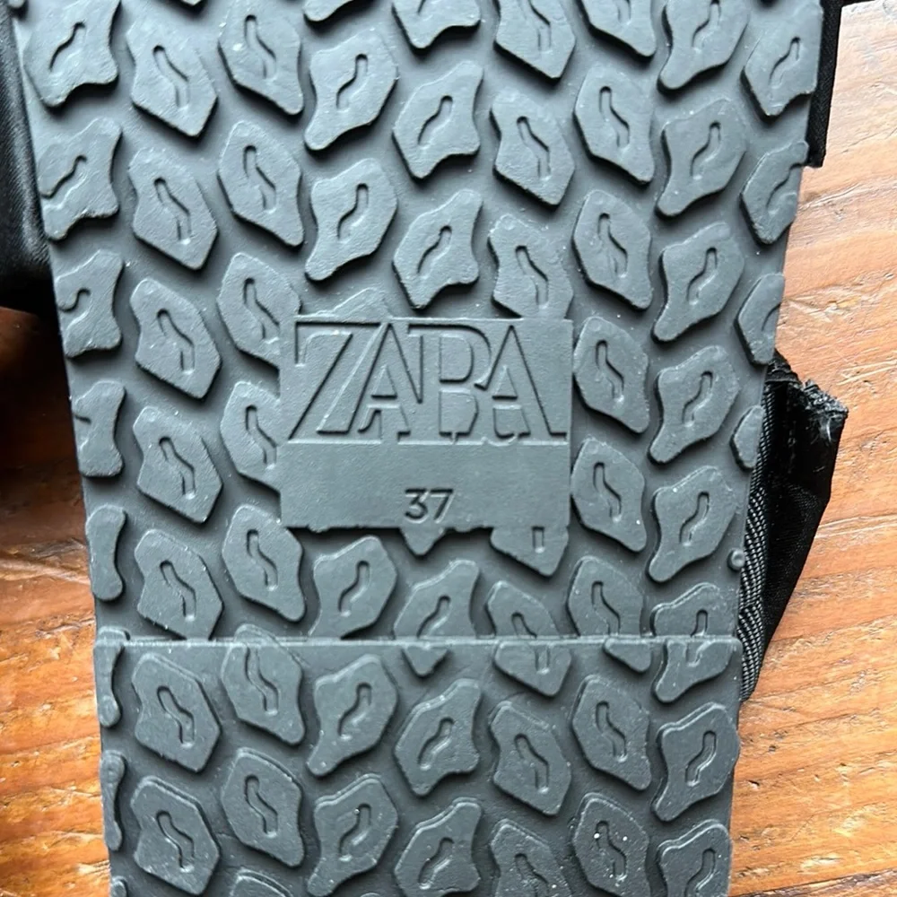 Zara Black Ruffled Slide Sandals 6.5/37 NWT - Picture 6 of 7